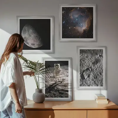 Galería de pared fotografía de astronauta sobre la superficie lunar