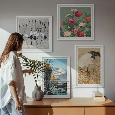 Set de 4 cuadros para salón con diseño de montañas, río, flores y grullas