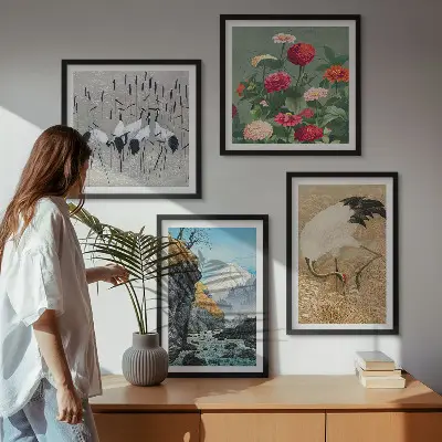 Set de 4 cuadros para salón con diseño de montañas, río, flores y grullas