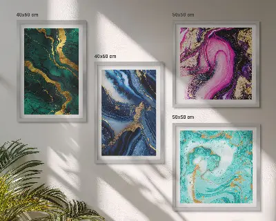 Galería de pared con diseño de patrones abstractos en tonos rosa, verde y azul