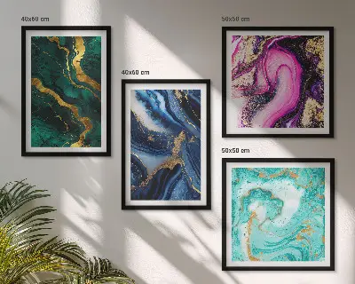 Galería de pared con diseño de patrones abstractos en tonos rosa, verde y azul