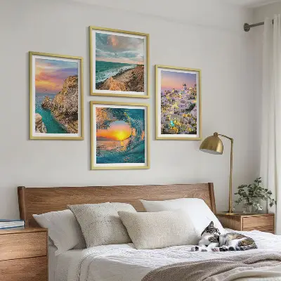 Set de cuadros modernos para salón con diseño de olas del mar y casas blancas de Santorini