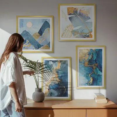 Galería de pared patrones de montañas azules con detalles dorados