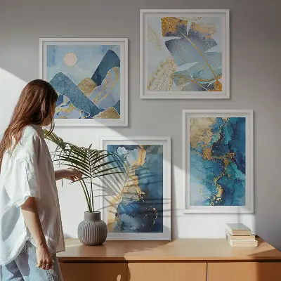 Galería de pared patrones de montañas azules con detalles dorados
