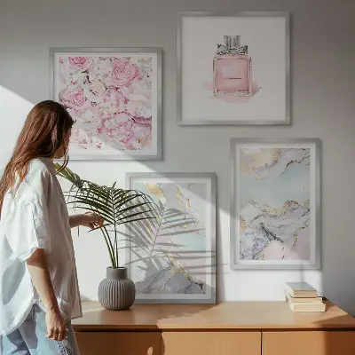 Set de cuadros modernos para salón con diseño de flores rosas y mármol pastel