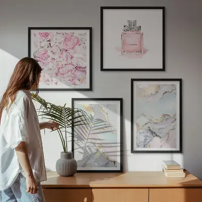 Set de cuadros modernos para salón con diseño de flores rosas y mármol pastel