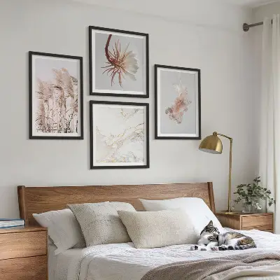 Galería de pared con diseño de flores de hierba de mármol