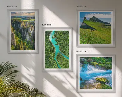 Set de cuadros modernos para salón con diseño de rocas de río y montañas verdes