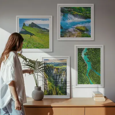 Set de cuadros modernos para salón con diseño de rocas de río y montañas verdes