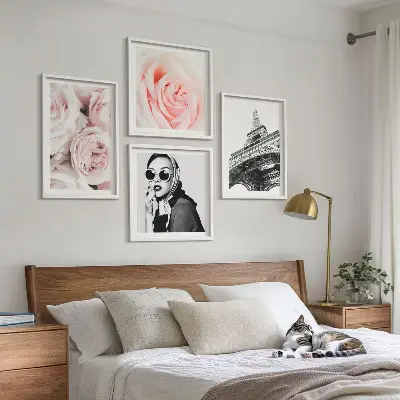 Galería de pared cuadro el retrato de una mujer con rosas de Eiffel