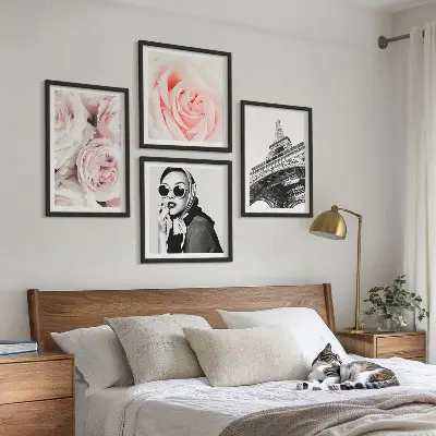 Galería de pared cuadro el retrato de una mujer con rosas de Eiffel