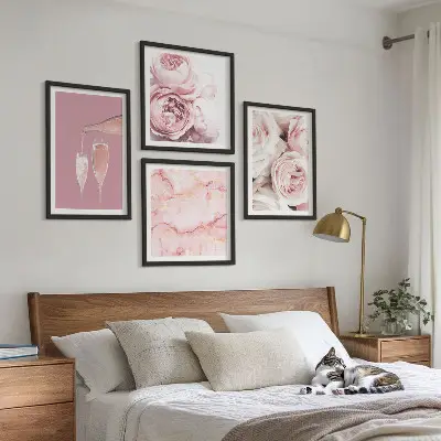 Set de cuadros modernos para salón diseño de rosas champán en mármol pastel