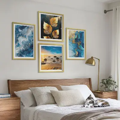 Set de 4 cuadros decorativos para salón con diseño de patrones en azul y oro