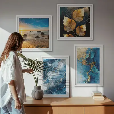 Set de 4 cuadros decorativos para salón con diseño de patrones en azul y oro