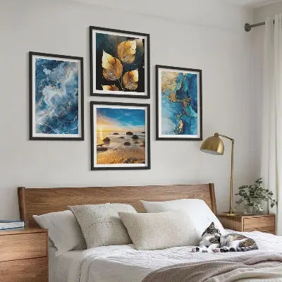 Set de 4 cuadros decorativos para salón con diseño de patrones en azul y oro