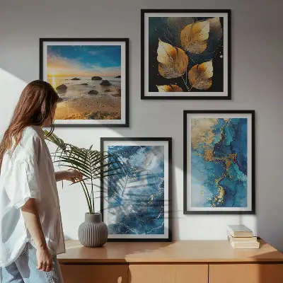 Set de 4 cuadros decorativos para salón con diseño de patrones en azul y oro