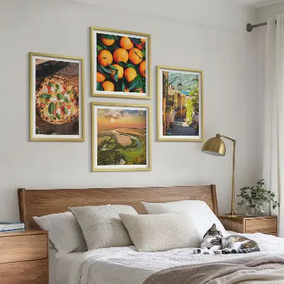 Set de 4 cuadros para salón con diseño de calle en colinas italianas