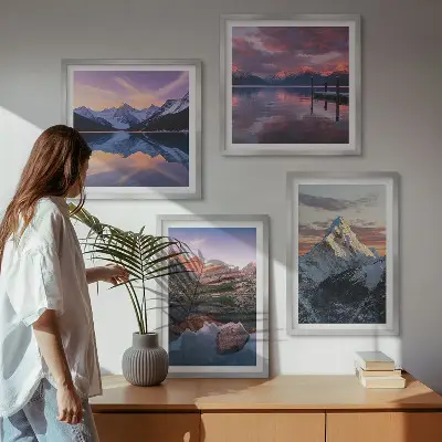 Set de cuadros modernos para salón con diseño de paisajes montañosos al fondo