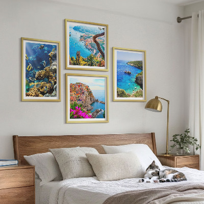 Set de 4 cuadros para salón Vistas al mar, casas coloridas