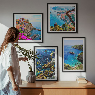 Set de 4 cuadros para salón Vistas al mar, casas coloridas