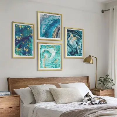 Galería de pared con cuadros de pintura abstracta decorativa