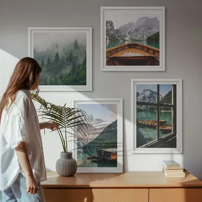 Set de cuadros modernos para salón con diseño de casas rurales en el lago de montaña