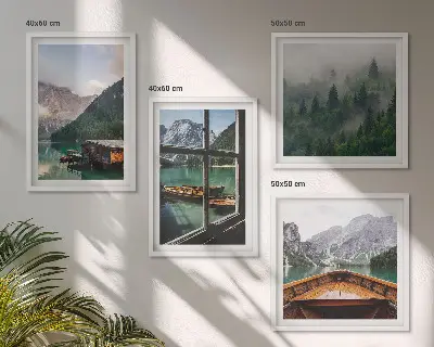 Set de cuadros modernos para salón con diseño de casas rurales en el lago de montaña