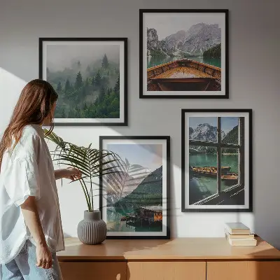 Set de cuadros modernos para salón con diseño de casas rurales en el lago de montaña
