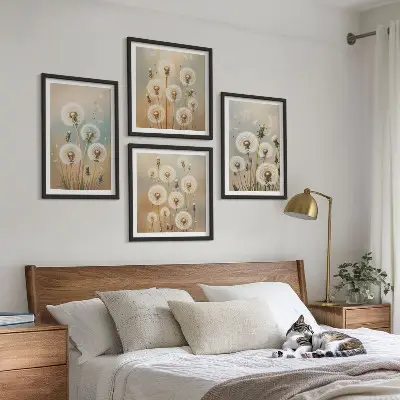 Galería de pared con flores de diente de león en tonos pastel