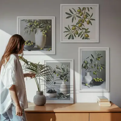 Set de 4 cuadros para salón con diseño de aceitunas en jarrones de colores suaves