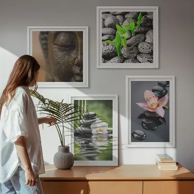 Galería de pared composición de Buda con flores zen pacíficas