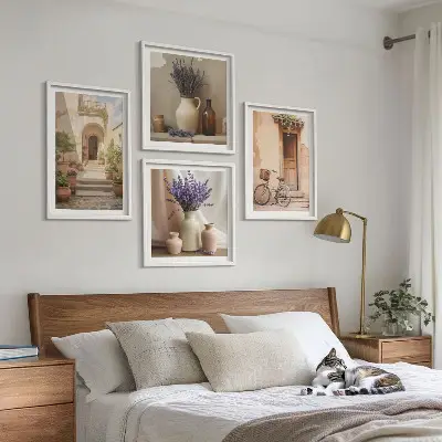 Set de cuadros modernos para salón con diseño de flores de lavanda y arquitectura