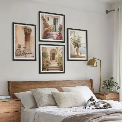 Set de cuadros modernos para salón con diseño de encantadoras calles junto al mar