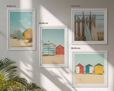 Galería de pared de casas coloridas en la playa con sol