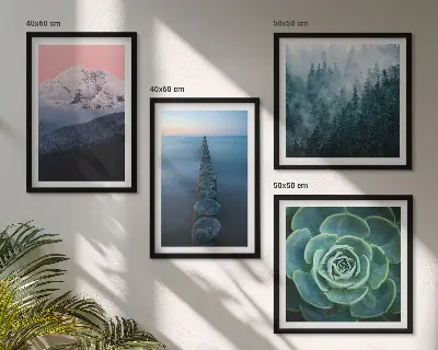 Set de cuadros modernos para salón con diseño de montañas, cielo rosa, agua y suculentas