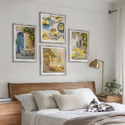 Galería de pared de limones y limonada con puerta azul