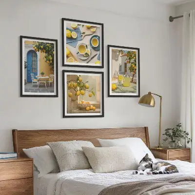 Galería de pared de limones y limonada con puerta azul