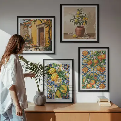 Galería de pared con patrones de flores de limón y naranja