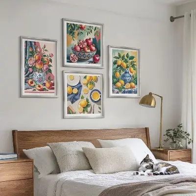 Set de cuadros modernos para salón con diseño de flores y frutas en jarrones