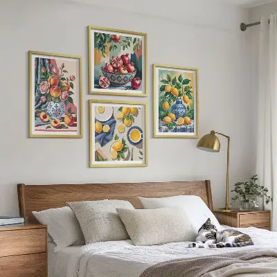 Set de cuadros modernos para salón con diseño de flores y frutas en jarrones
