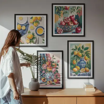 Set de cuadros modernos para salón con diseño de flores y frutas en jarrones