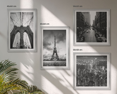 Set de cuadros modernos para salón Torres de puente monocromáticas