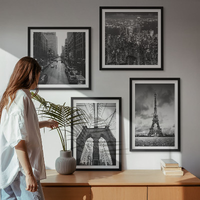 Set de cuadros modernos para salón Torres de puente monocromáticas