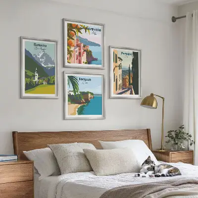 Galería de pared con paisajes de montaña y ciudades