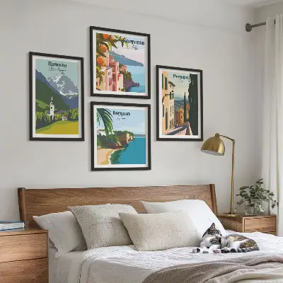 Galería de pared con paisajes de montaña y ciudades