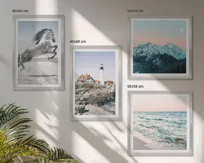 Set de 4 cuadros para salón con motivos de caballos en movimiento, playa, faro y montañas