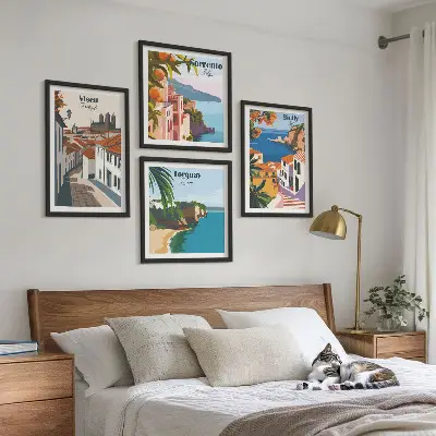 Set de cuadros modernos para salón con ilustraciones retro de ciudades del mundo