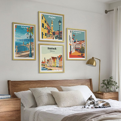Set de 4 cuadros para salón Ilustraciones urbanas retro