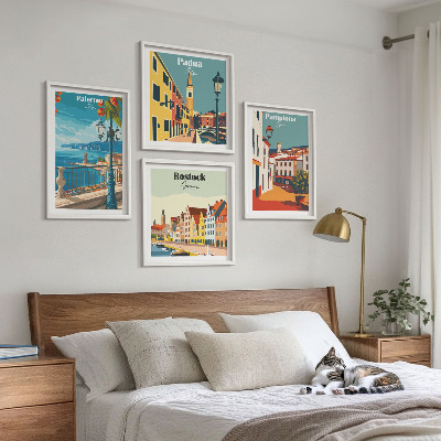 Set de 4 cuadros para salón Ilustraciones urbanas retro