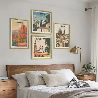 Galería de pared con paisajes urbanos retro de Sedona y Sintra